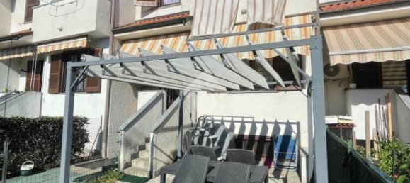 3 bedrooms House in Fagnano Olona, Italy No. 360438 8