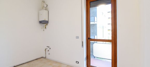 Apartamento de 3 dormitorios en Monza, Italy No. 364634 8