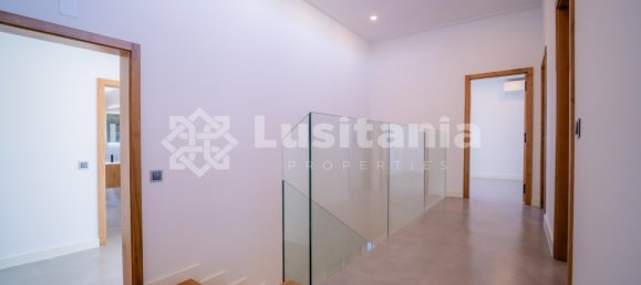 7 bedrooms Villa in Quarteira, Portugal No. 31905 21