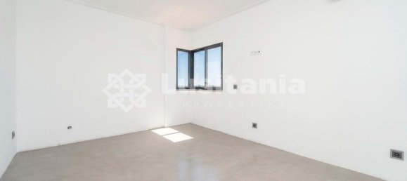 7 bedrooms Villa in Quarteira, Portugal No. 31905 4