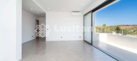 7 bedrooms Villa in Quarteira, Portugal No. 31905 11