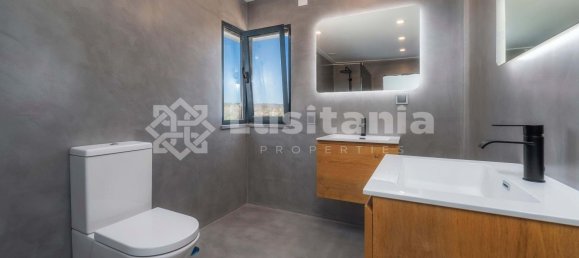 7 bedrooms Villa in Quarteira, Portugal No. 31905 12