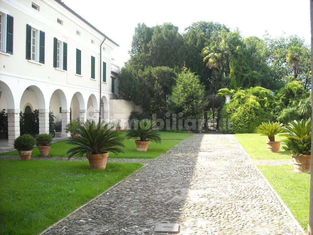 1 Schlafzimmer Wohnung in San Felice del Benaco, Italy, Nr. 290950