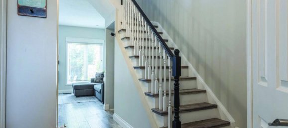 3 Schlafzimmer Haus in Oakville, Canada, Nr. 996 2