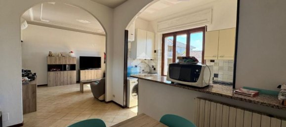 4 rooms Apartment in Vercelli, Italy No. 299336 3