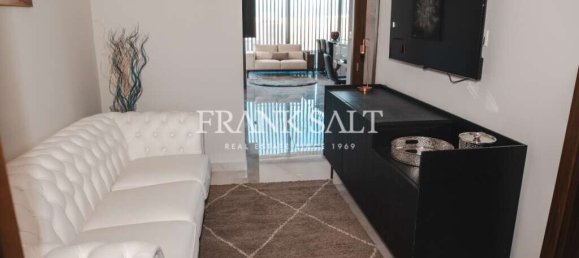 Apartamento de 2 dormitorios en Swieqi, Malta No. 10549 10