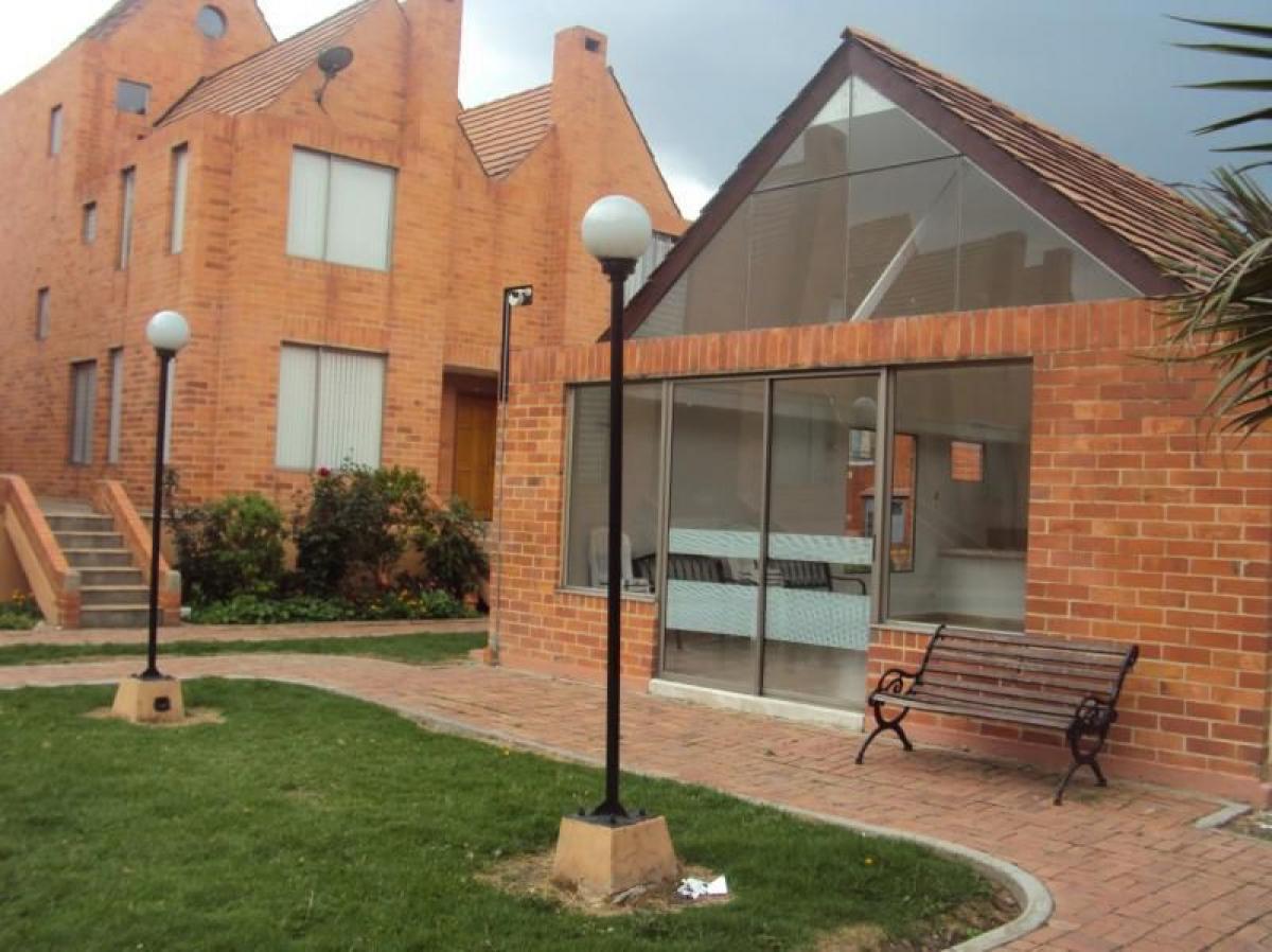 Дом с 3 спальнями в Кундинамарка, Колумбия № 4420