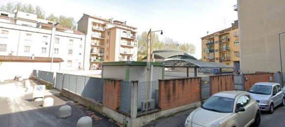 500m² Garage in Piacenza, Italy No. 208486 2
