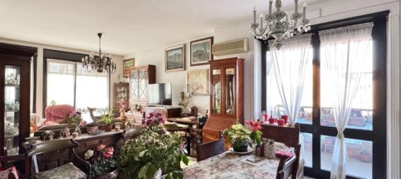 4 bedrooms Apartment in Milan, Italy No. 362701 11