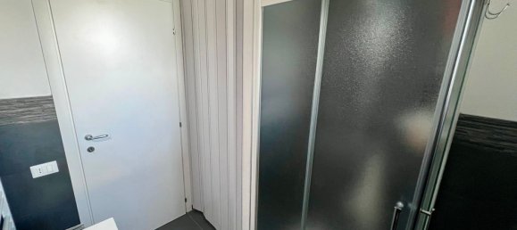 3 rooms Apartment in Modena, Italy No. 267501 17