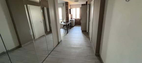 3 rooms Apartment in Modena, Italy No. 267501 10