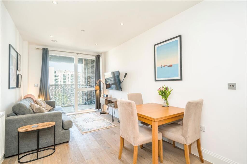 1 bedroom Apartment in Lewisham, United Kingdom No. 10095