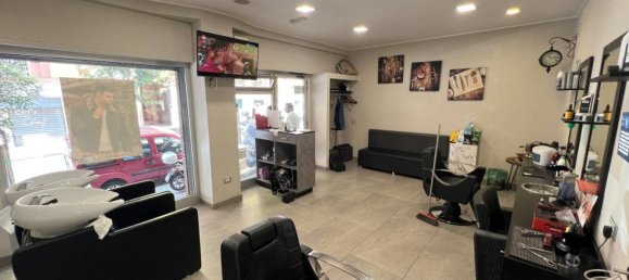 2 rooms Commercial property in Naples, Italy No. 258271 8