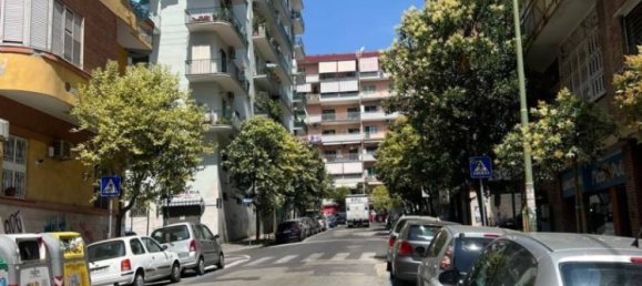 2 rooms Commercial property in Naples, Italy No. 258271 12