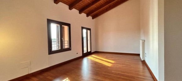 Ático de 4 habitaciónes en Udine, Italy No. 159323 12