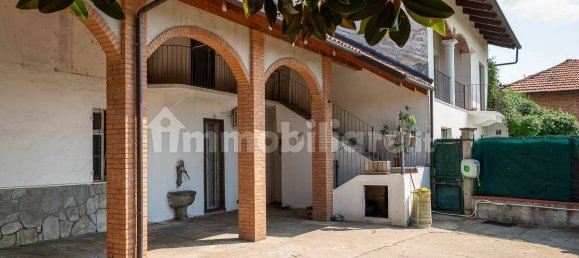 2 bedrooms Villa in Moncalieri, Italy No. 335437 4