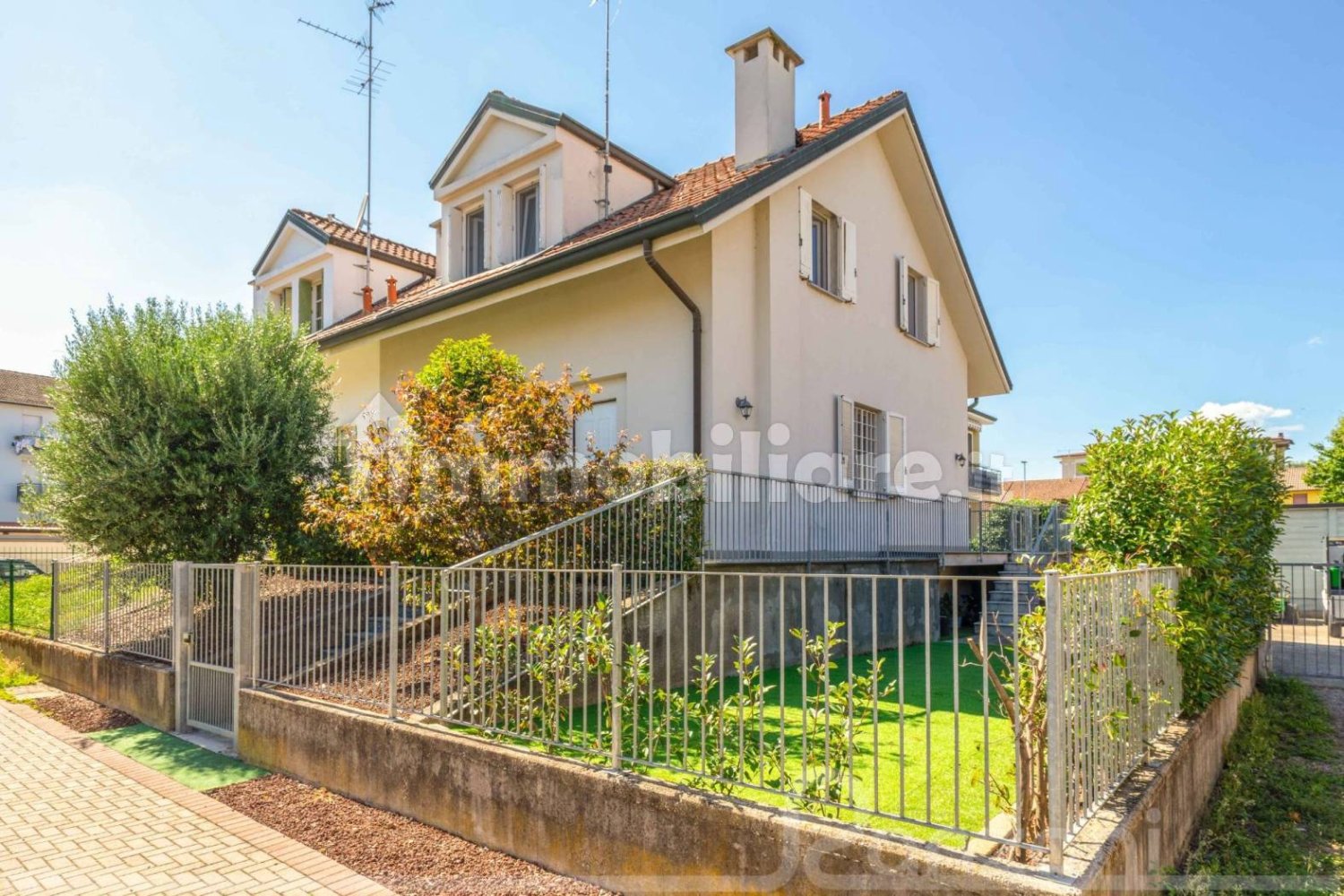 3 Schlafzimmer Villa in Cisliano, Italy, Nr. 286913