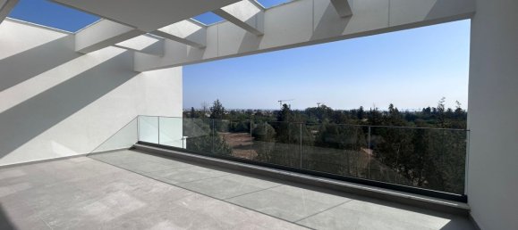 Ático de 3 dormitorios en Kato Polemidia, Cyprus No. 32427 4