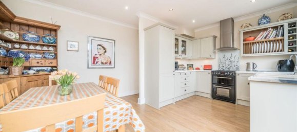 4 bedrooms House in Surbiton, United Kingdom No. 10226 4