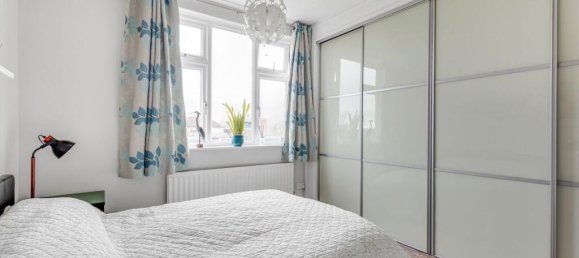 4 bedrooms House in Surbiton, United Kingdom No. 10226 15