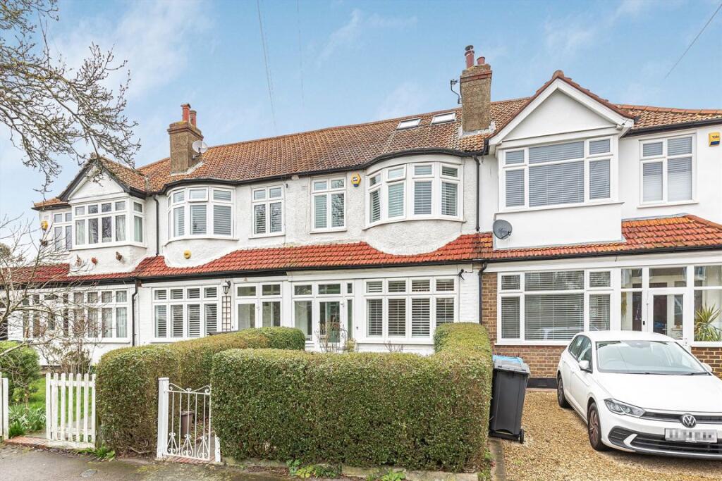 4 bedrooms House in Surbiton, United Kingdom No. 10226