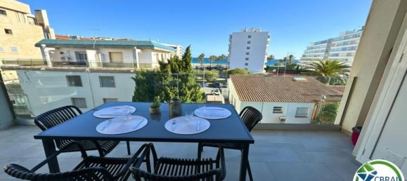 Apartamento de 2 dormitorios en Roses, Spain No. 110506 2
