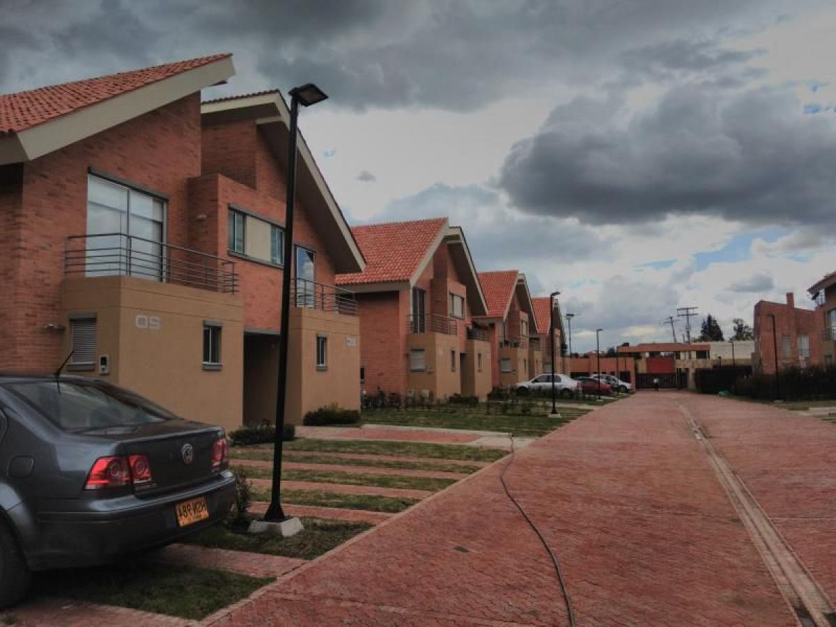 4 bedrooms House in Cundinamarca, Colombia No. 6745