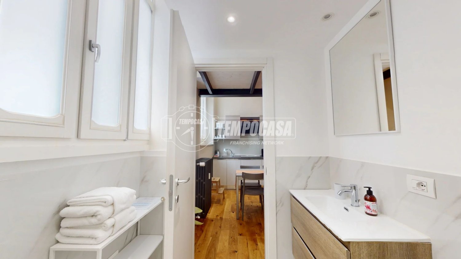 2غرفة شقة في Turin, Italy رقم 291102