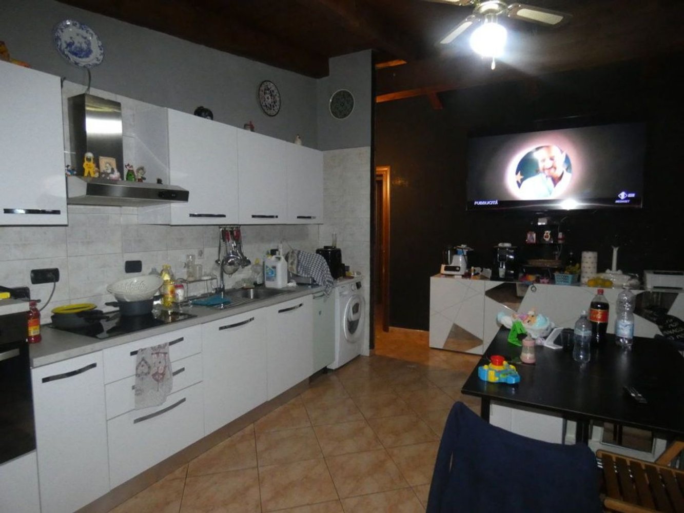 Квартира с 4 комнатами в Турин, Италия № 47625