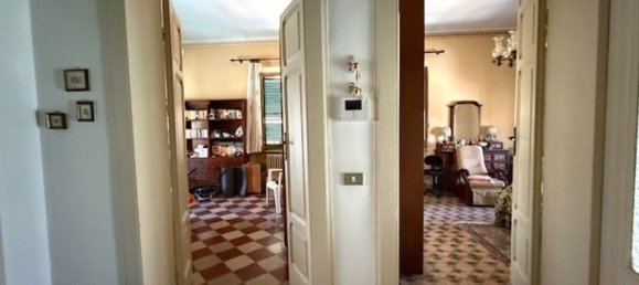 Дом с 7 комнатами в Торре де Пассери, Италия № 283464 19