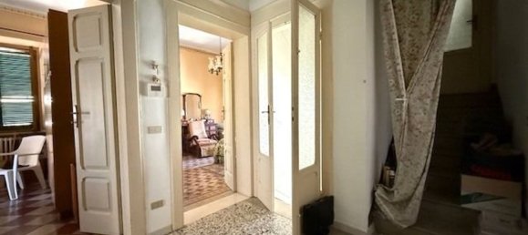 Дом с 7 комнатами в Торре де Пассери, Италия № 283464 22