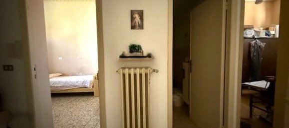 Дом с 7 комнатами в Торре де Пассери, Италия № 283464 21