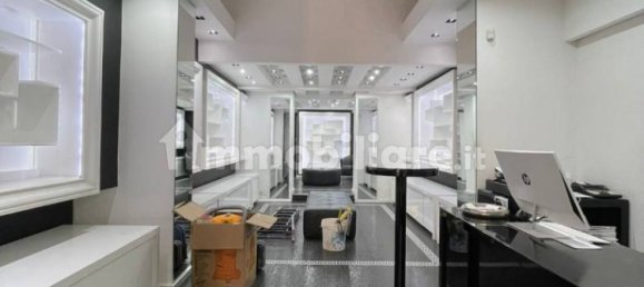 5غرفة عقار تجاري في Palermo, Italy رقم 335084 4