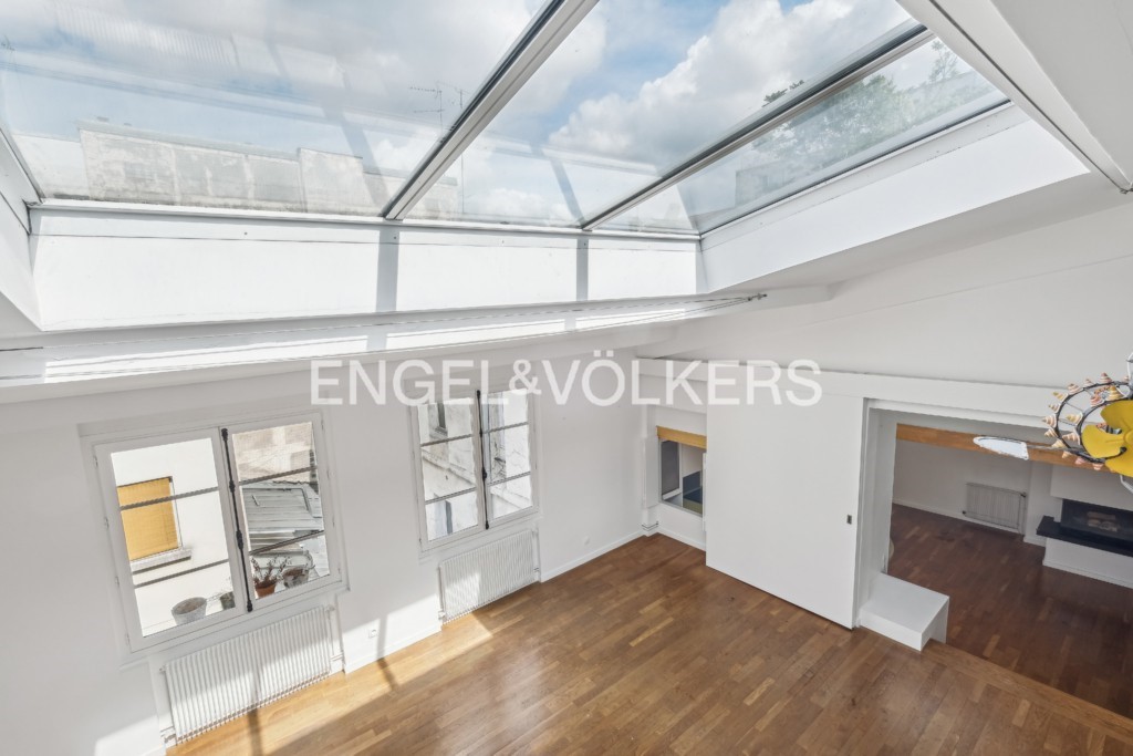 Apartamento de 2 dormitorios en Paris, France No. 176919