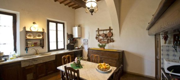 7 bedrooms Apartment in Siena, Italy No. 213881 3