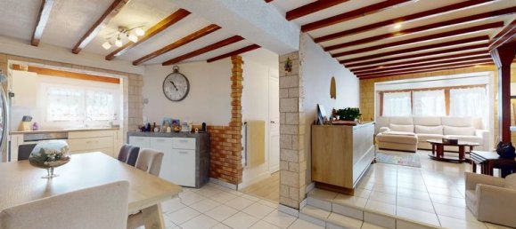 3 bedrooms House in Coubron, France No. 358515 3