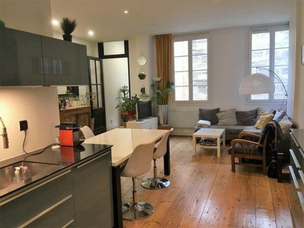 2 bedrooms Condo in Bordeaux, France No. 11078