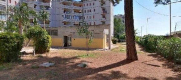 692m² Commercial property in Syracuse, Italy No. 282148 2