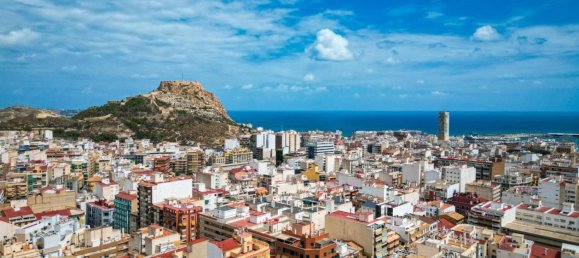 3 bedrooms Apartment in Alicante, Spain No. 181608 4