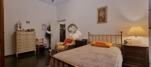 Квартира с 4 комнатами в Генуя, Италия № 233609 5