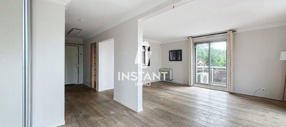 2 chambres Appartement à Le Raincy, France No. 179185 7