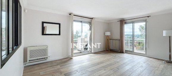 2 chambres Appartement à Le Raincy, France No. 179185 5