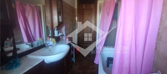 3-Zimmer Wohnung in Novara, Italy, Nr. 76473 5