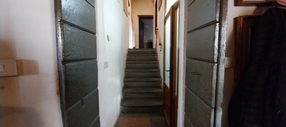 8 rooms House in Pietrasanta, Italy No. 233851 16