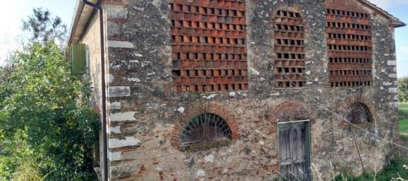 8 rooms House in Pietrasanta, Italy No. 233851 3