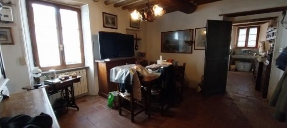 8 rooms House in Pietrasanta, Italy No. 233851 14