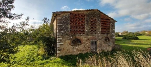 8 rooms House in Pietrasanta, Italy No. 233851 5