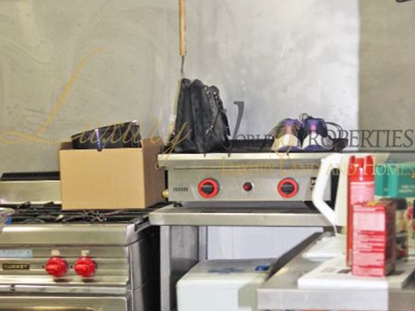 Коммерческая недвижимость 84м² в Адехе, Испания № 95484