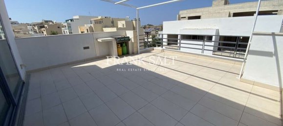 Пентхаус с 2 спальнями в Свийи, Мальта № 8446 2