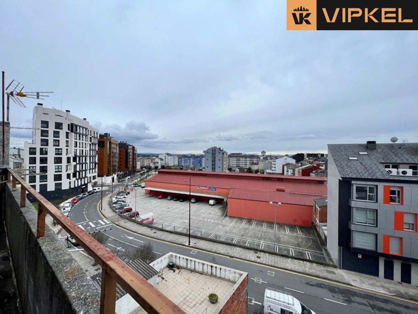 410m² Building in Lugo, Spain No. 51166